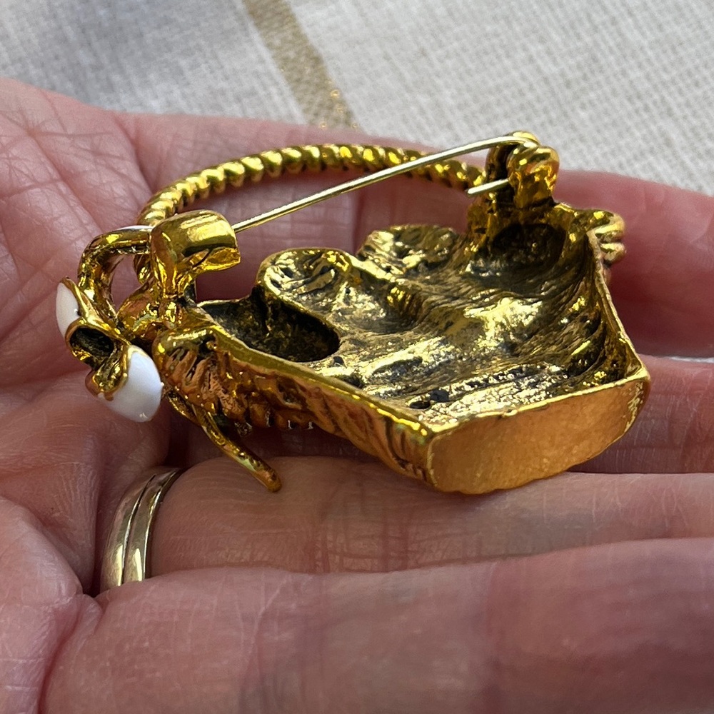 Easter Basket Brooch, deep gold with Gem Accents, NWT, 1.75x1.75”, - Picture 9 of 9